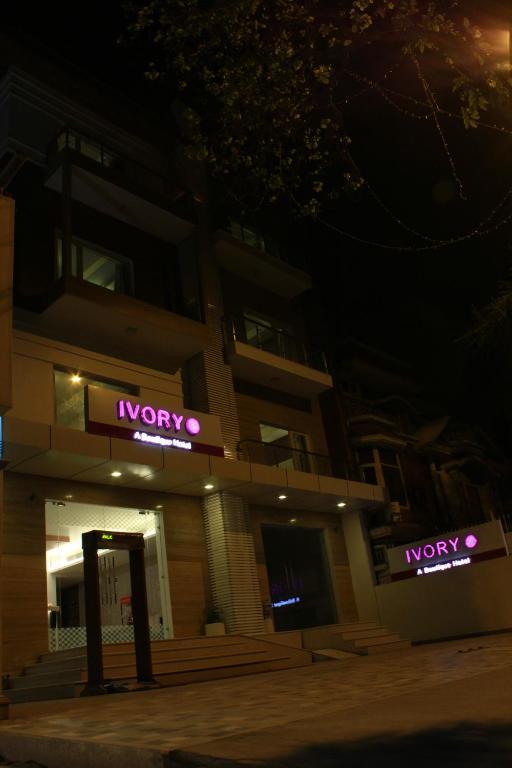 Hotel Ivory 32 New Delhi Bagian luar foto