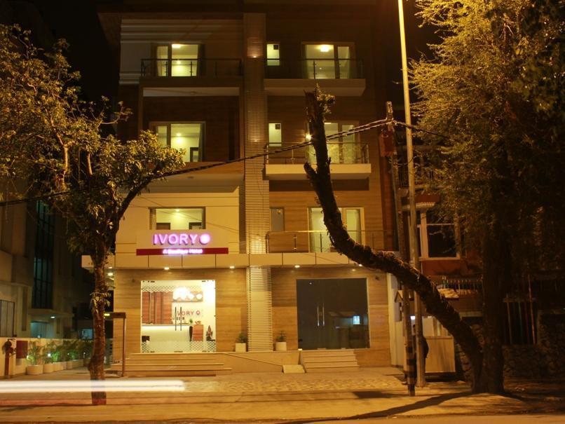 Hotel Ivory 32 New Delhi Bagian luar foto
